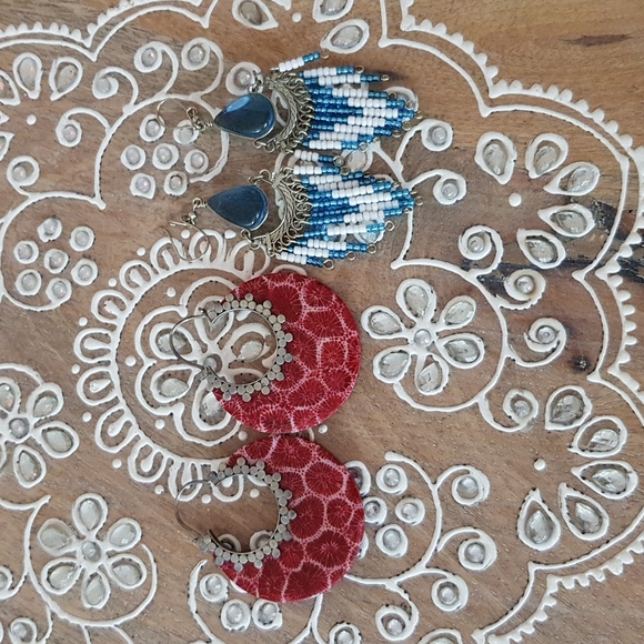 2 Sets Of Artisanal Handmade Earrings - Picture 4 of 17